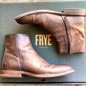 MENS FRYE CHRIS INSIDE ZIP FULL GRIAN BOOTS